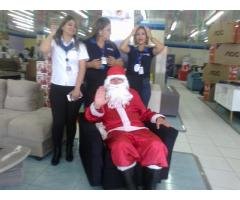 locutor de lojas fantasiado de papai Noel , papai Noel locutor em óticas