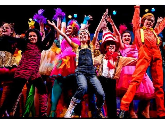 Eventos criativos com shows e personagens 11948594445