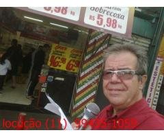 personagem vivo para animação porta de loja, locutor de loja
