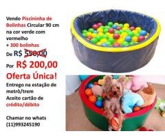 Piscininha de Bolinhas Circular 90 cm na cor verde com vermelho + 300 bolinhas